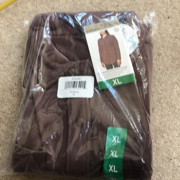 NWT Mondetta Ladies' Cozy Fleece Button Up Shirt -- Purple -- X-Large - Picture 7 of 7